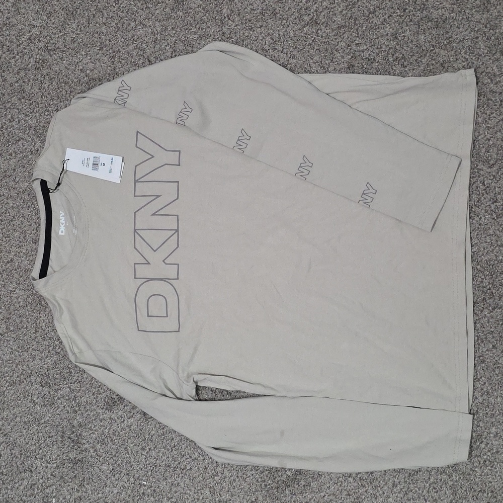 NWT - DKNY Light Gray Long Sleeve Men's Tee